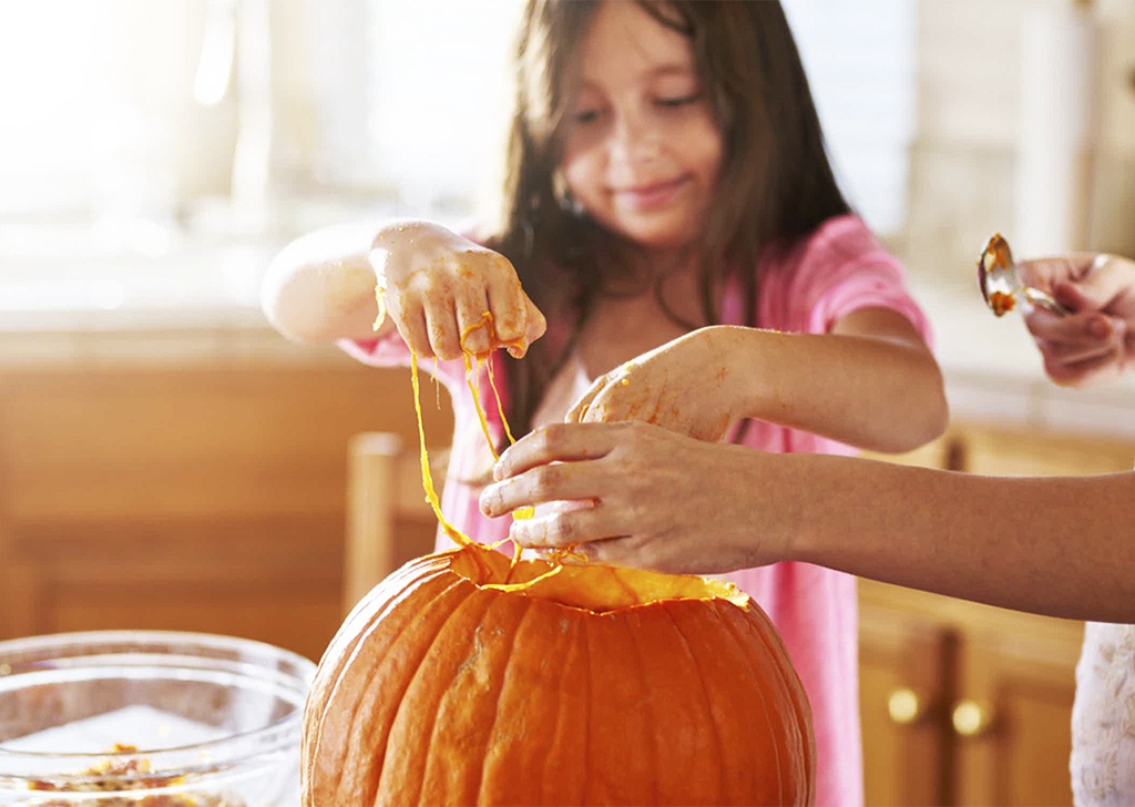 Хэллоуин здоровой еды: Как занять ребенка и избежать вредной пищи